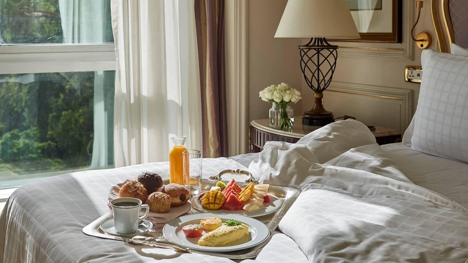Four Seasons Cairo At The First Residence Giza Ngoại thất bức ảnh Room service
