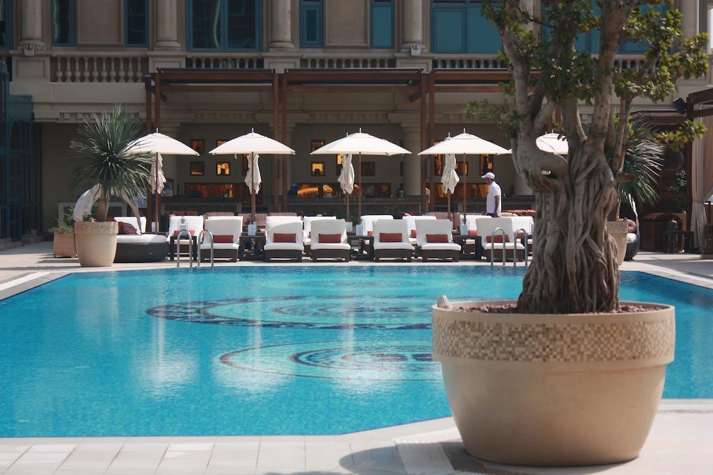 Four Seasons Cairo At The First Residence Giza Ngoại thất bức ảnh The pool at the Four Seasons Hotel