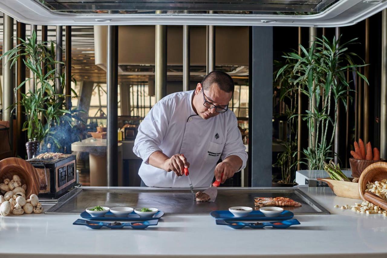 Four Seasons Cairo At The First Residence Giza Ngoại thất bức ảnh Chef at work